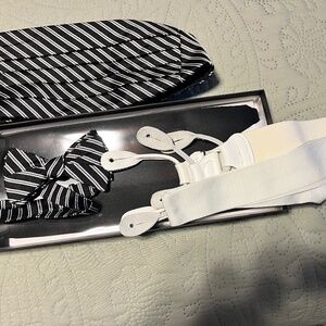 48L Tuxedo with dress shirt, tie, suspenders, cumber bun